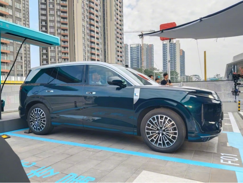实车无伪装首曝！比亚迪“大唐”唐9系旗舰SUV挂牌现身