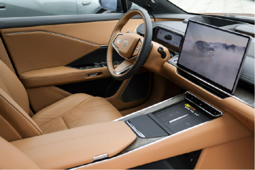 广汽丰田铂智7正式上市，华为电驱 + 鸿蒙座舱全系标配