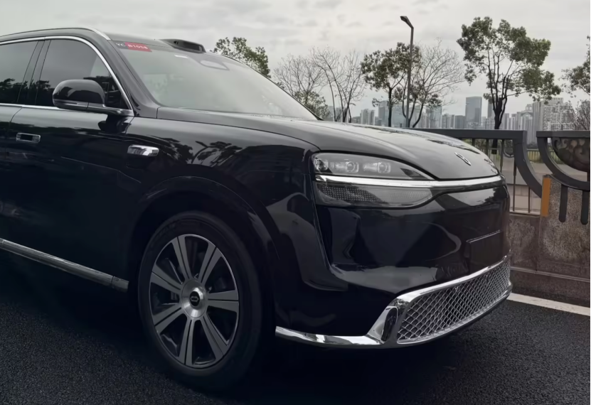 智驾天花板刷新 新款问界 M9 实车曝光 年内正式上市