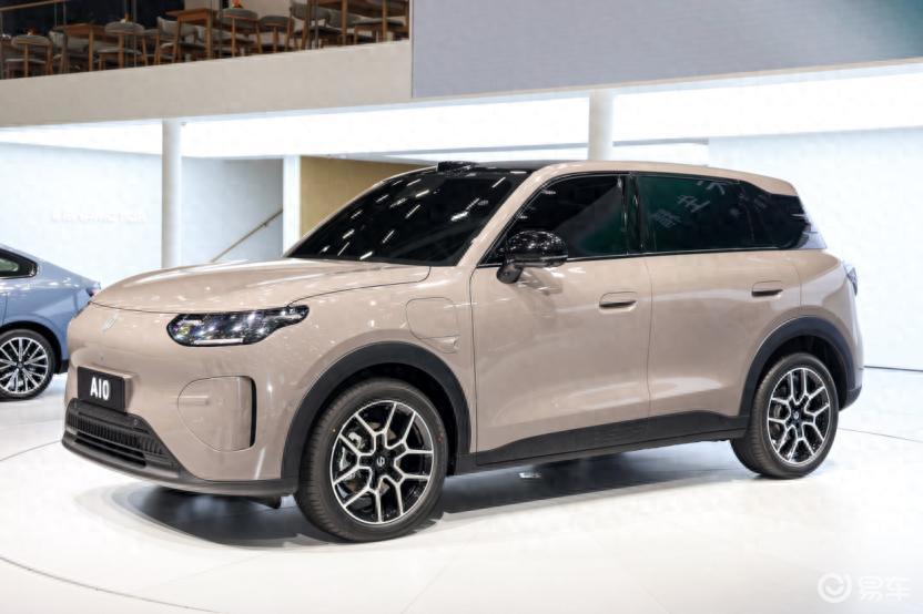 聚焦广州车展!零跑A10,能否力压元UP、吉利星愿?