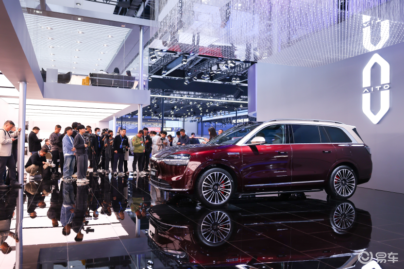 问界_问界M9M8M7新M5车型展示_问界全系产品亮相2025广州车展