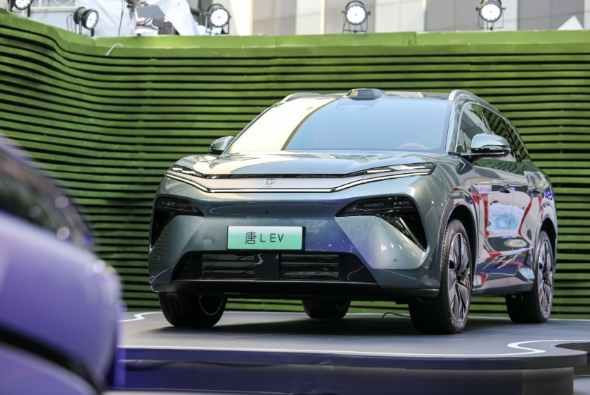 汉L拳打“56E”，唐L脚踢L7？比亚迪终究是走到这一步