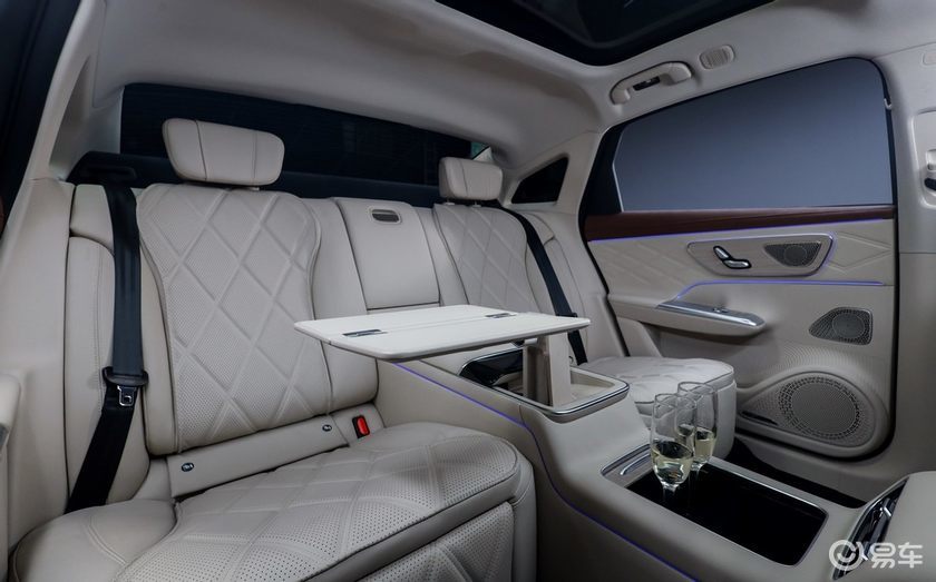 抢购价17.19万起!风云A9L光辉(四驱)进化上市