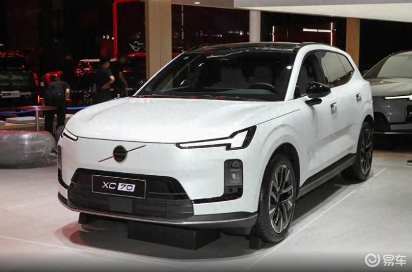 沃尔沃全新XC70对比奥迪Q5L，相近预算选顶配还是低配