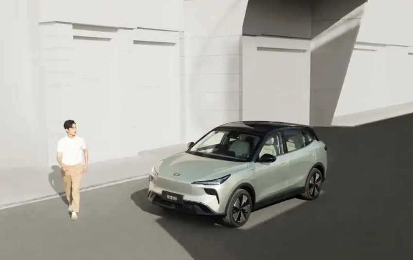 家用纯电新选择!奔腾悦意03欣享版 10.99万上市!