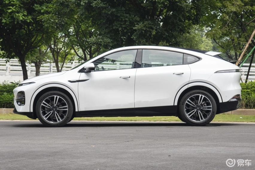 Xpeng G6 officially pre-sold, with a pre-sale price starting at 225,000 yuan. Want to