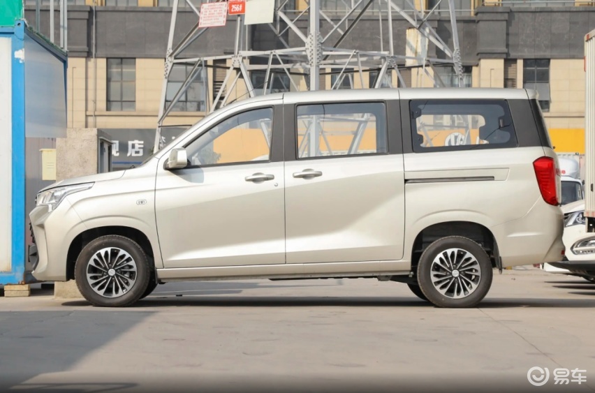 东风风光380报价及图片7座配置_易车知识库
