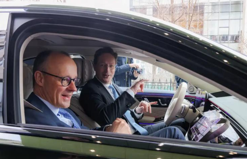 新款奔驰S级实车国内亮相，这些变化能直观看到