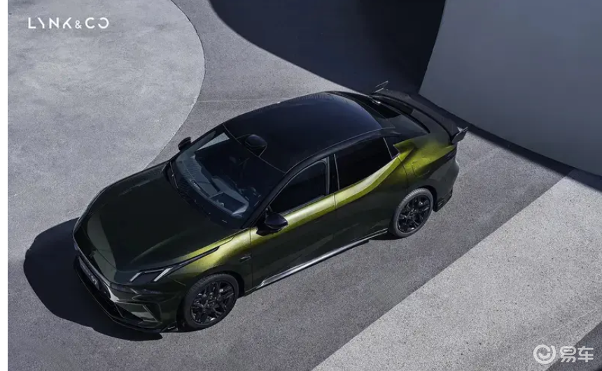 全新领克07 EM-P碳纤维尾翼版上市