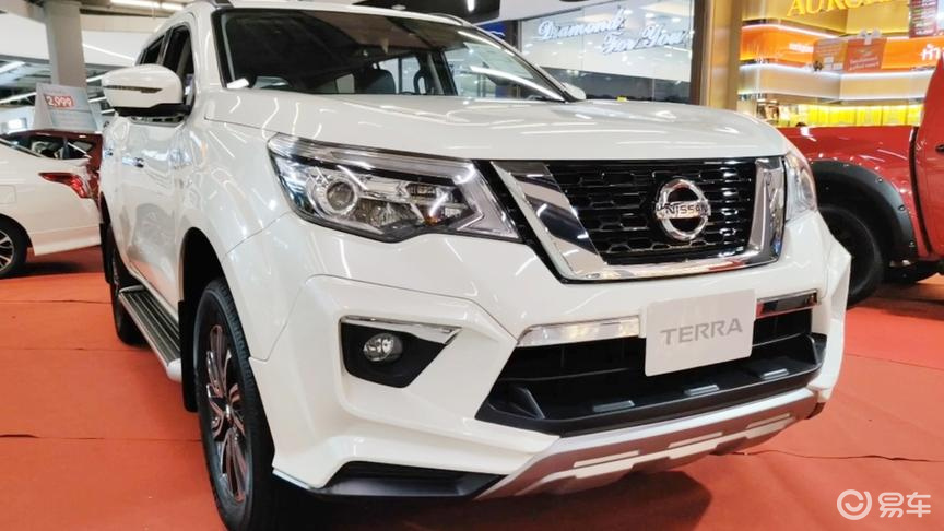 日产途达七座版亮相大商场,打开后备箱放倒座椅太心动了