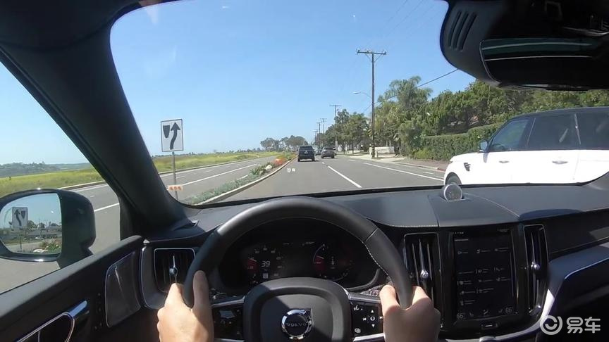 第一视角试驾沃尔沃xc60 t8,开车上路才知道视野多宽阔