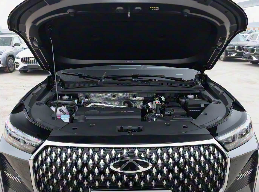 10万选购中型SUV 瑞虎8全面对比豪越L 选谁更值?