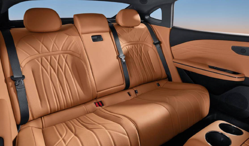 11万级中大型轿车杀疯了!日产N7 VS 吉利银河星耀8