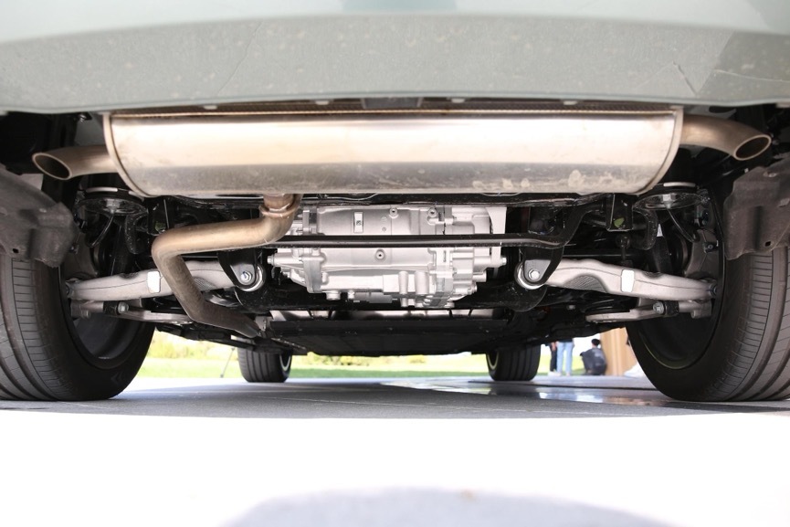 当前位置:>易车>岚图free>岚图free底盘>摘要详情>支持上下100mm高度