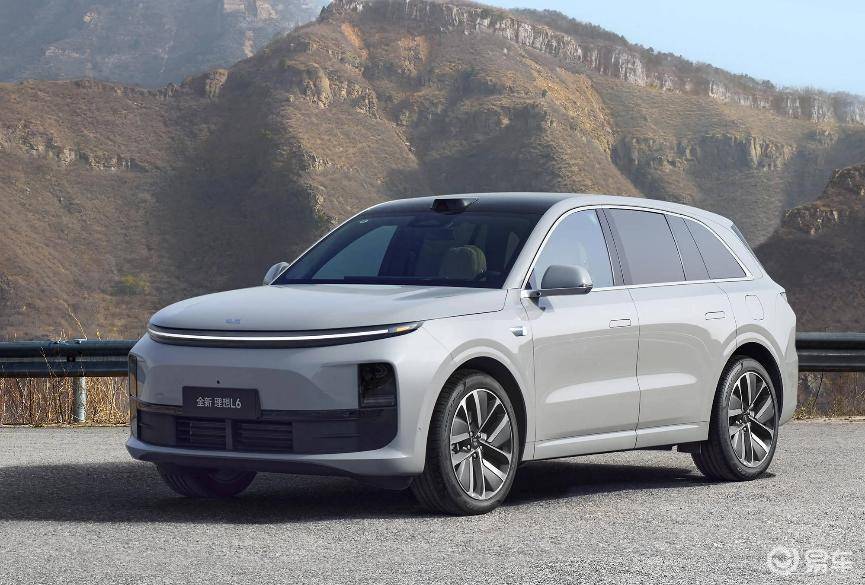 大五座VS真六座，吉利银河M9与理想L6怎么选？