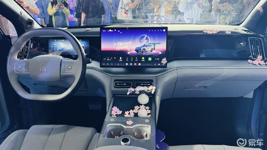 比亚迪开年扔出王炸!宋Ultra EV上市15.19万起