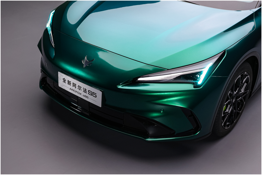 预售11.28万起，极狐全新阿尔法S5引领新能源轿跑