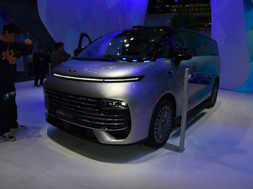 吉利2026年新车计划 极氪8X/星耀7/银河M7等领衔