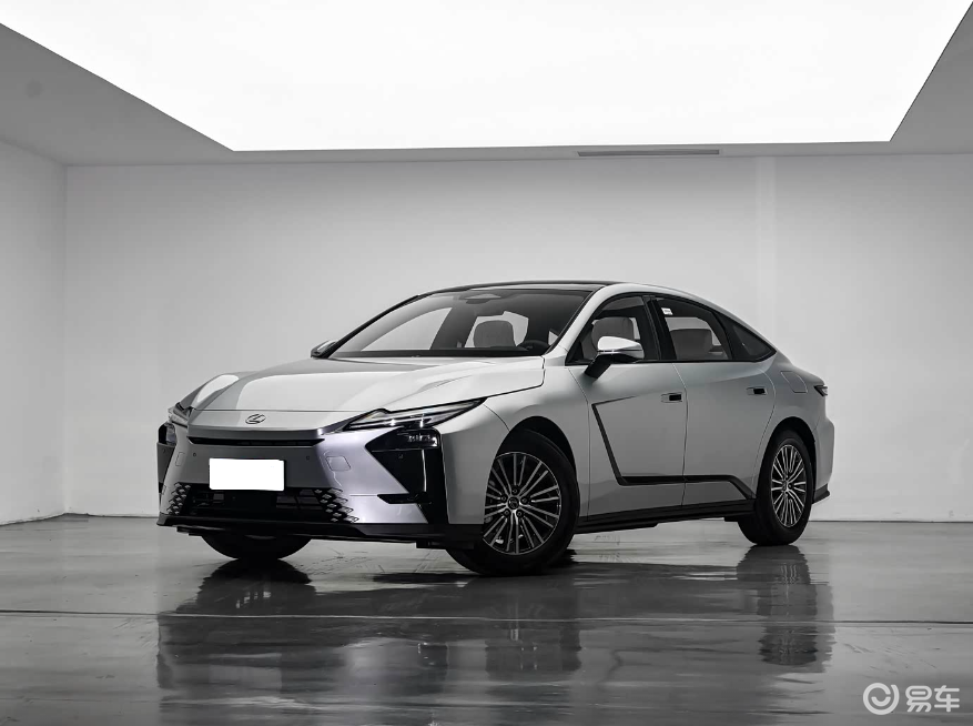 全新雷克萨斯ES混动版亮相 搭载2.0L混动 4月上市