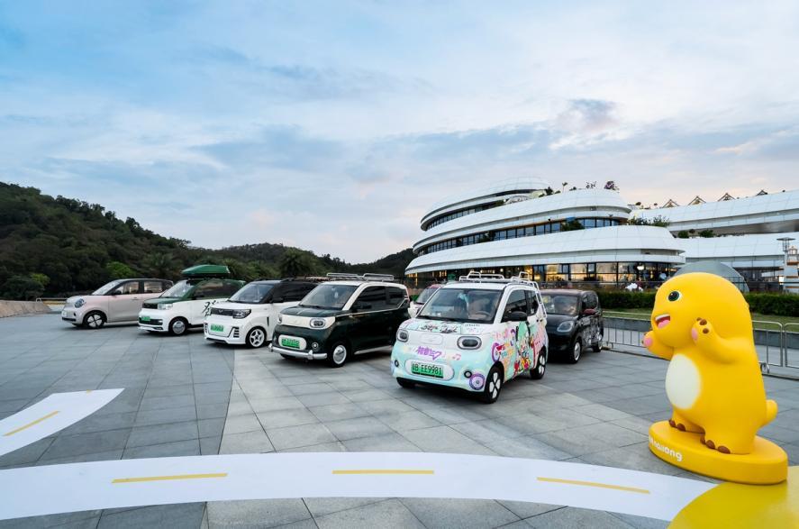 置换价4.28万起，快充加持,第五代宏光MINIEV真香