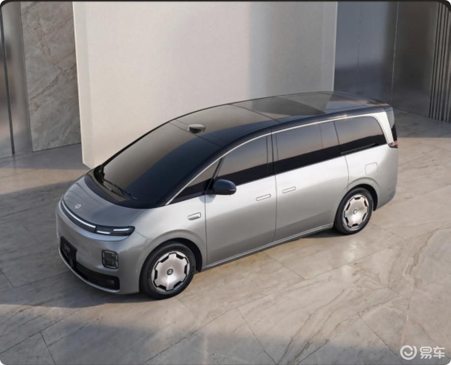 零跑首款MPV车型亮相，外观造型沉稳大气，增程+纯电动力