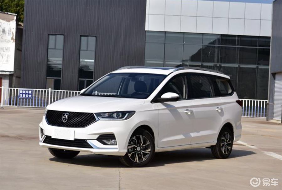 宝骏360cvt版正式上市售价为748万元起