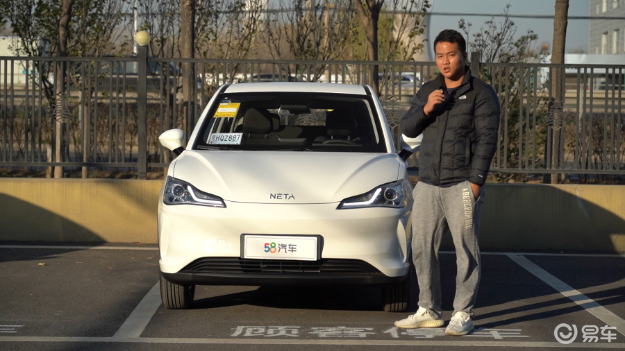 起售价仅599万身材小巧灵活场地试驾哪吒v