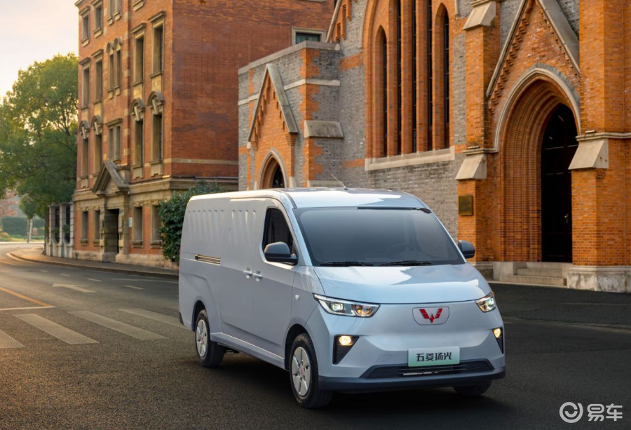 我觉得已经开启预售的五菱扬光值得一看不少人都有趁着开工时买辆新车
