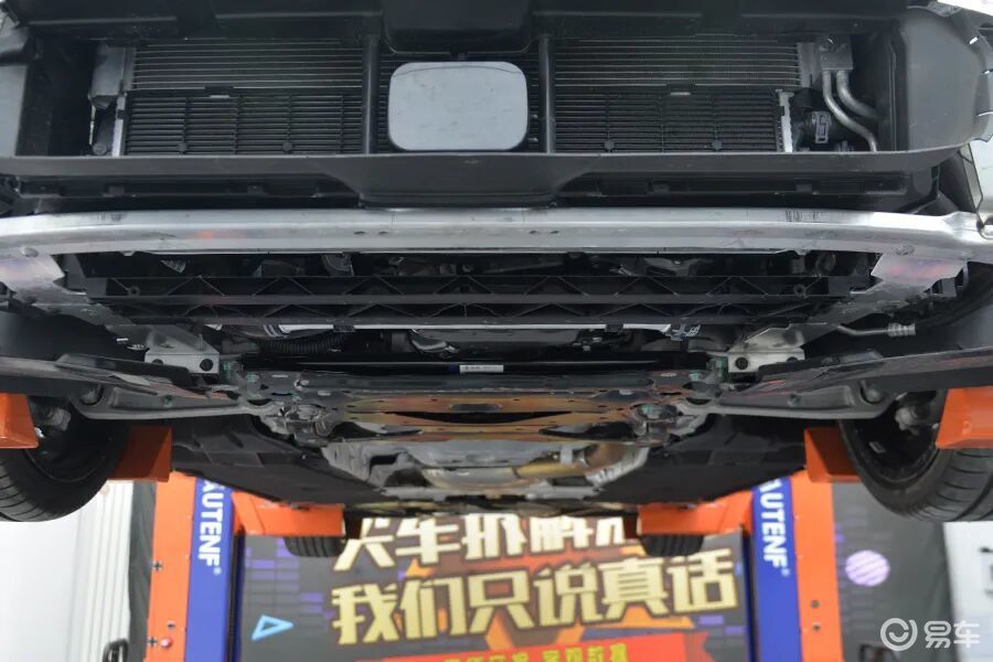 奥迪A5L拆车：这不是一样的吗？说好的老A4升级呢？