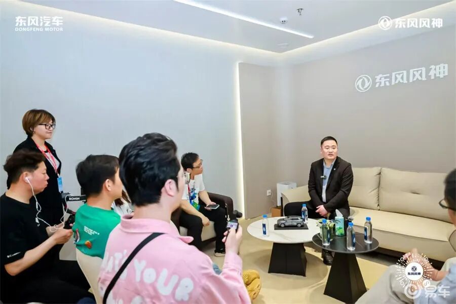 东风风神方盒子：不堆料，装下家庭10%野趣与90%日常