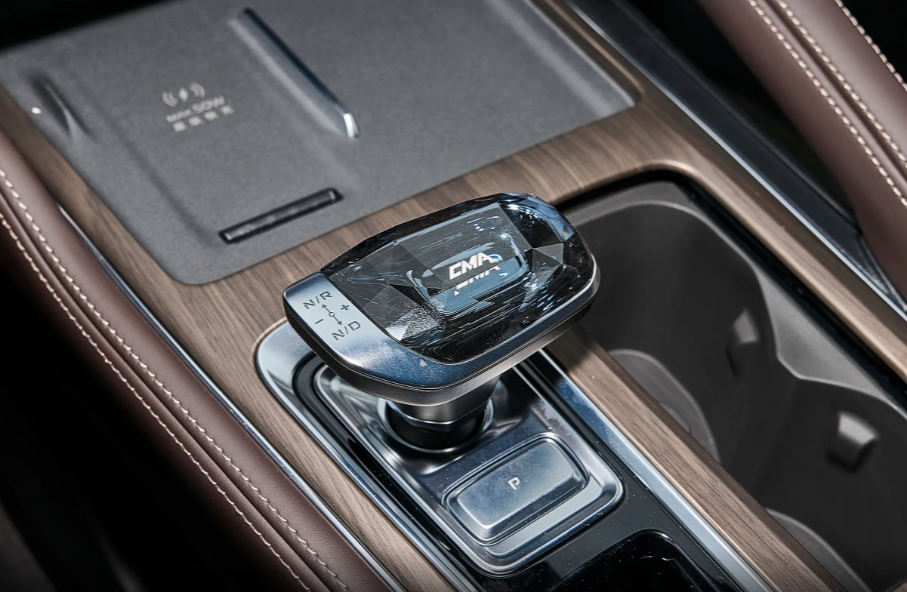 星越L家族再添新成员,标配2.0T发动机加92号汽油即可