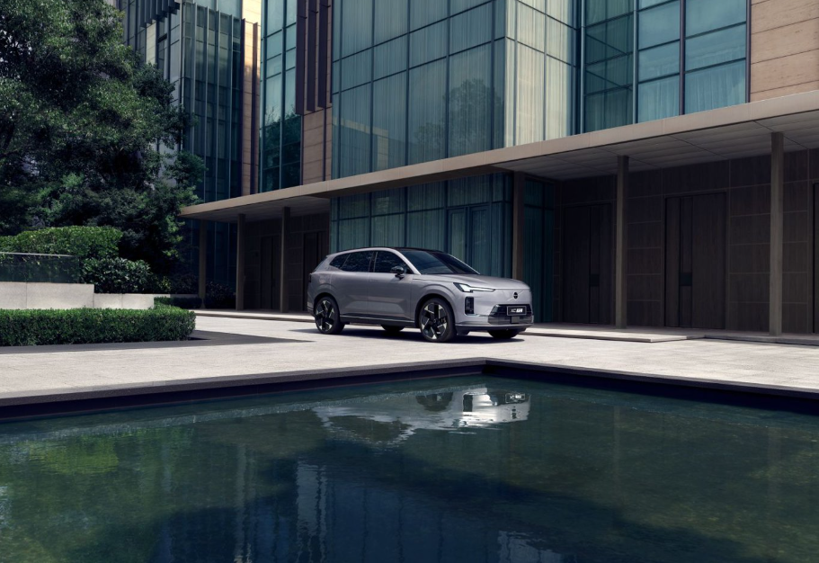 99年的坚持:沃尔沃用三款新车告诉行业,安全是最大的豪华