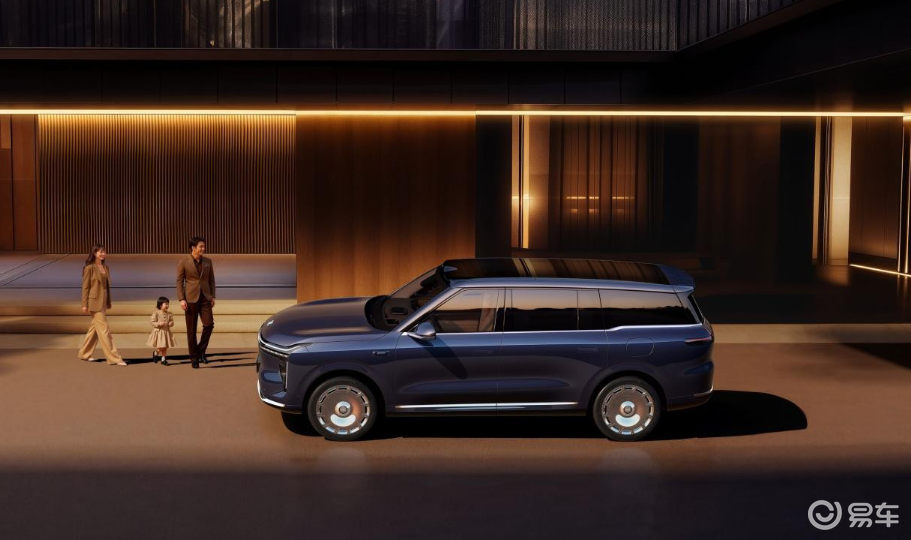 上汽智己LS9：以巅峰科技颠覆30万级大六座SUV格局