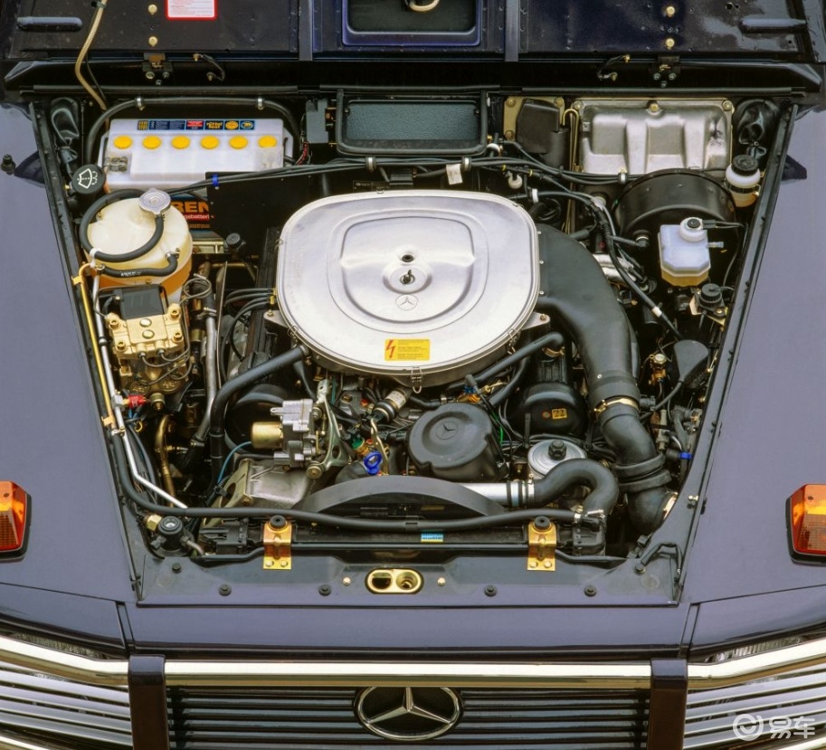 奔驰g级v8发动机也成为g500的标志性设计_易车