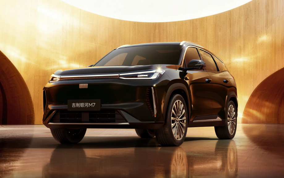 直面比亚迪宋家族,这车主打长续航低油耗,起售价多少能大卖