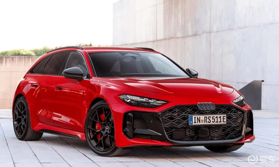 奥迪RS5插混版首发，3.6秒破百纯电续航80公里