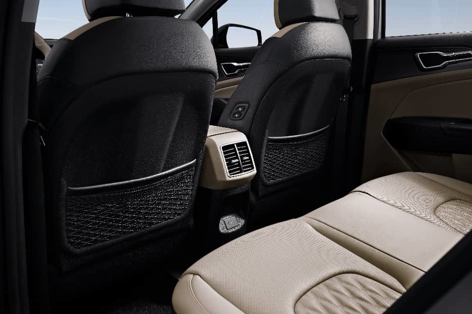 起亚新狮铂拓界诚意上市 “焕新一口价”10.99万元起