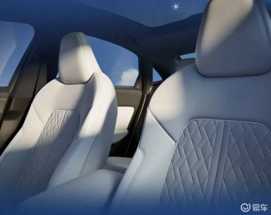 一汽奥迪A5L燃擎星驰版上市 新增银河星空顶