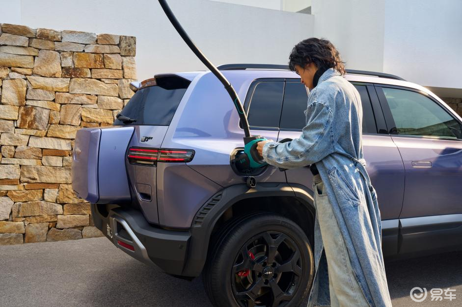 15万元起售，方程豹钛3闪充版上市