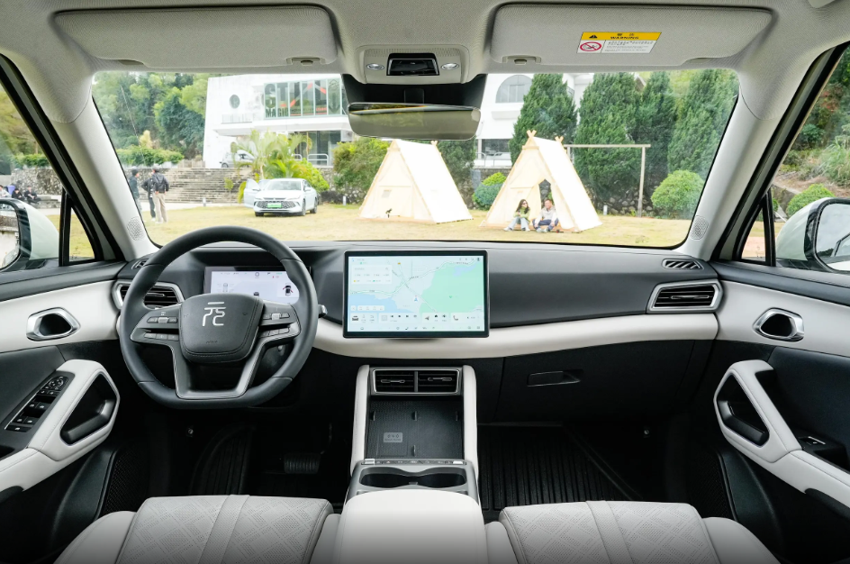 春节渐近，长安启源全新Q05对比元UP，开哪款回家合适？