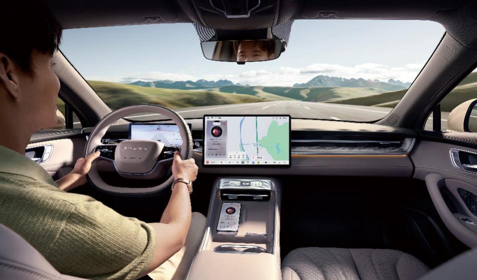 长续航豪华轿车——荣威M7 DMH正式上市价格8.58万