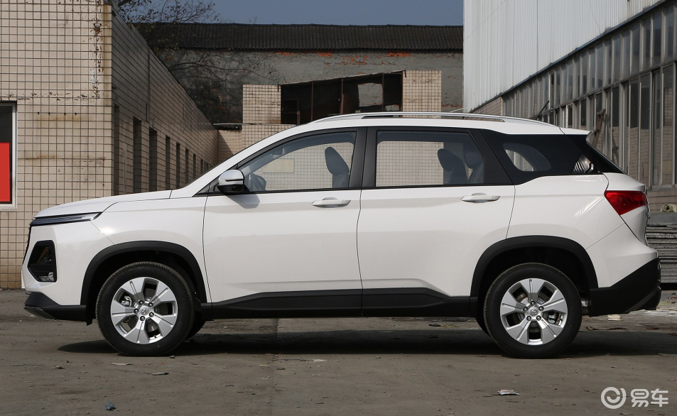 宝骏510起步_轴距_前脸