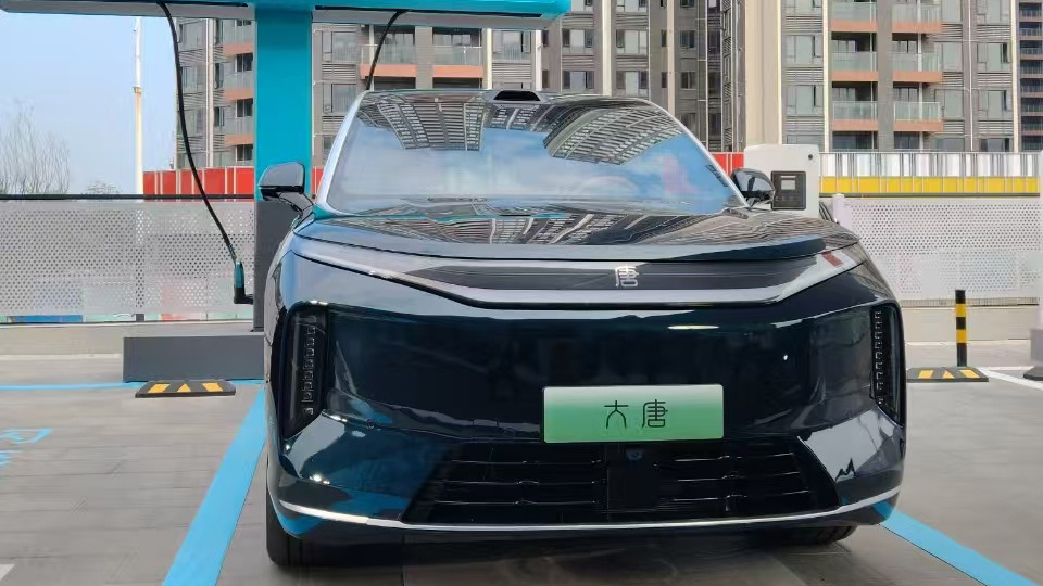 续航1000公里,春节后的比亚迪,怎么打新电池这张牌?