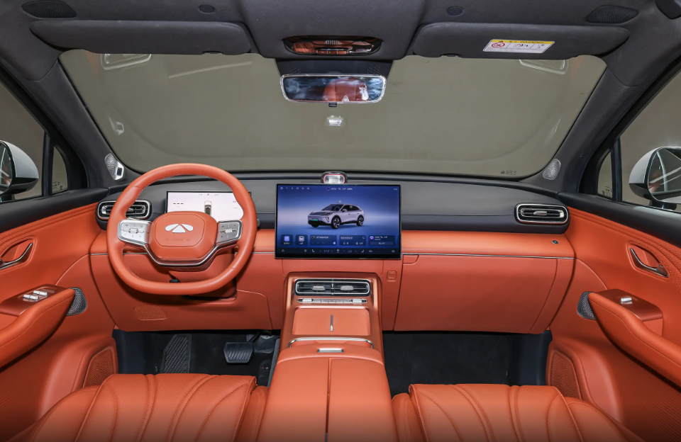 奇瑞风云T9L预售，13.99万起，高配带猎鹰700辅驾