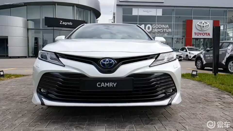 高清实拍丰田凯美瑞顶配版,近距离了解