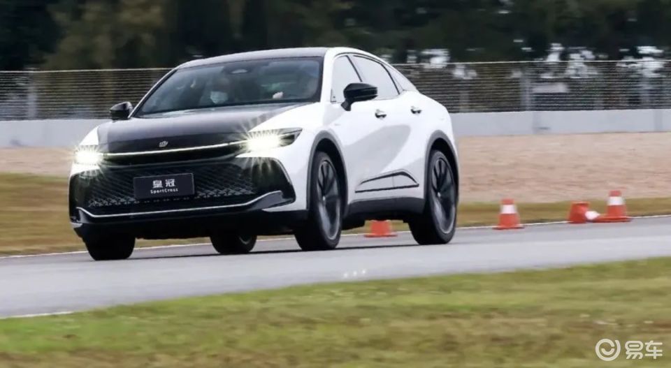 皇冠sportcross试驾_易车知识库