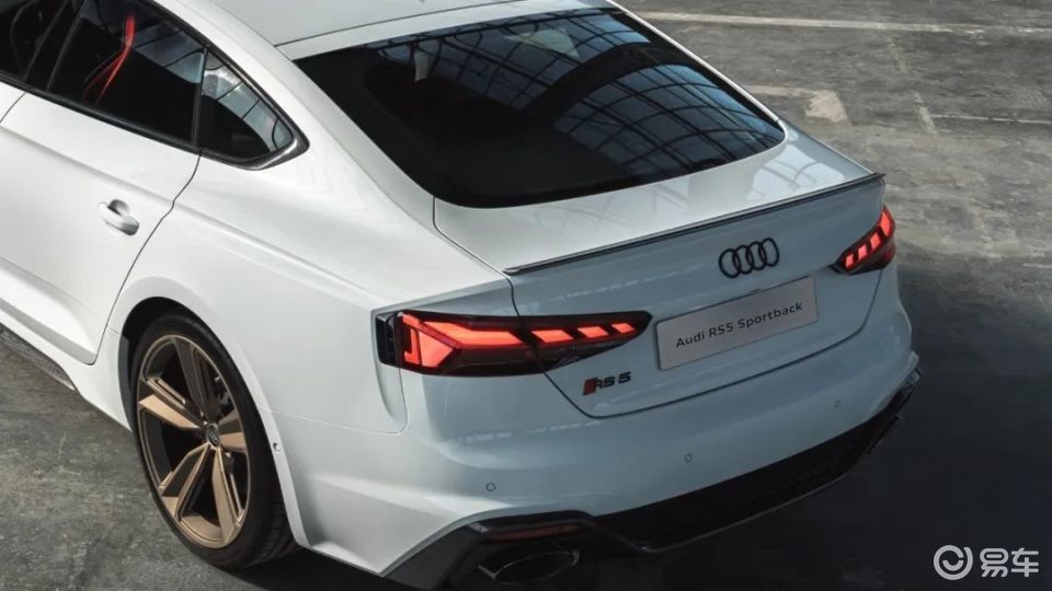 奥迪rs 5格栅-内饰-扭矩-易车