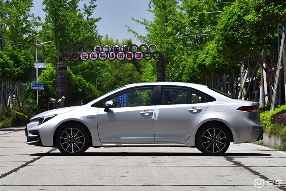 21款卡罗拉和21款雷凌哪个好_易车知识库