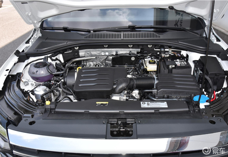 大众朗逸具有1.5l自然吸气发动机和1.5t涡轮增压版可供选择1_易车