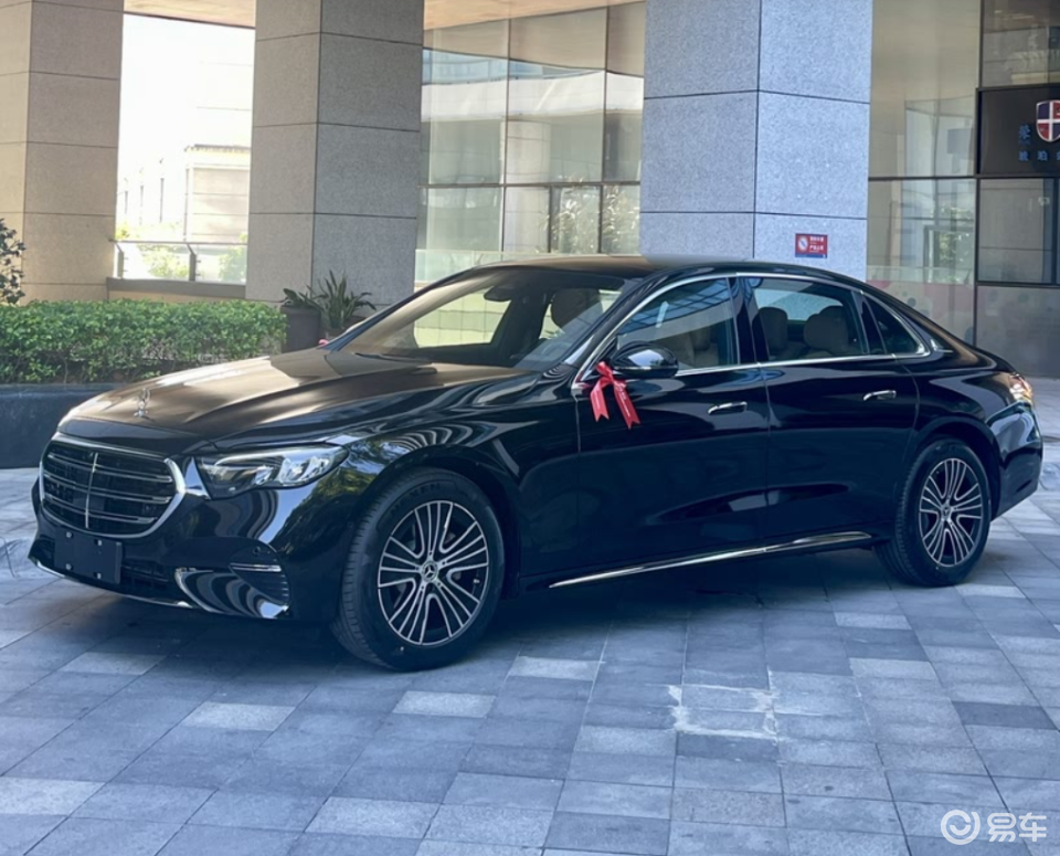奔驰E级价格“跳水”!一口气直降12万,不比宝马5系香?